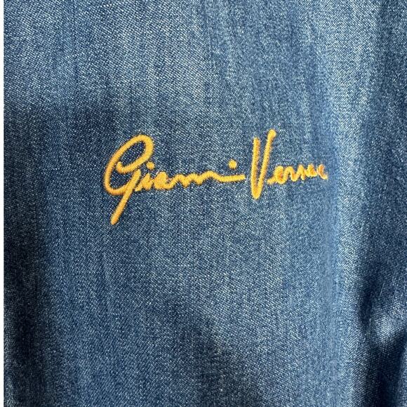 Versace Blue Denim Long Sleeve Pearl Snap Yellow Versace Logo Shirt 41 / Medium - Picture 13 of 16
